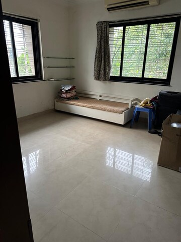 Room in 2 BHK Apartment at White Lily CHS, Dadar West – for Rent