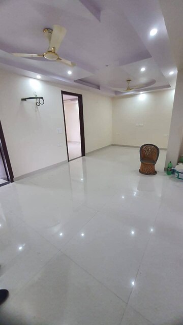 Room in 3 BHK Apartment at Shapoorji Pallonji Joyville Gurgaon, Sector 102 – for Rent