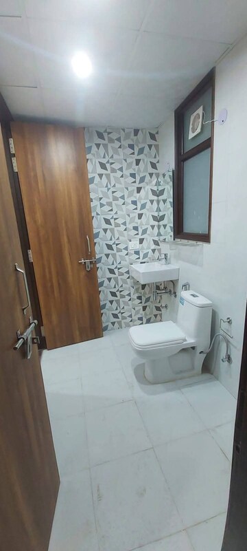 Bathroom in 3 BHK Apartment at Shapoorji Pallonji Joyville Gurgaon, Sector 102 – for Rent