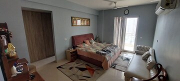 Bedroom in 5 BHK Apartment at Gomti Nagar – for Rent