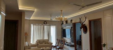 Living Room in 5 BHK Apartment at Gomti Nagar – for Rent
