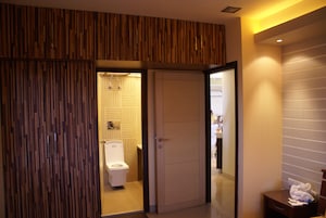 Room in 3 BHK Builder Floor at Lake Market – for Sale