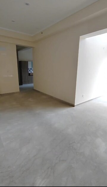 Room in 2.5 BHK Apartment at Prateek Wisteria, Sector 77 – for Rent