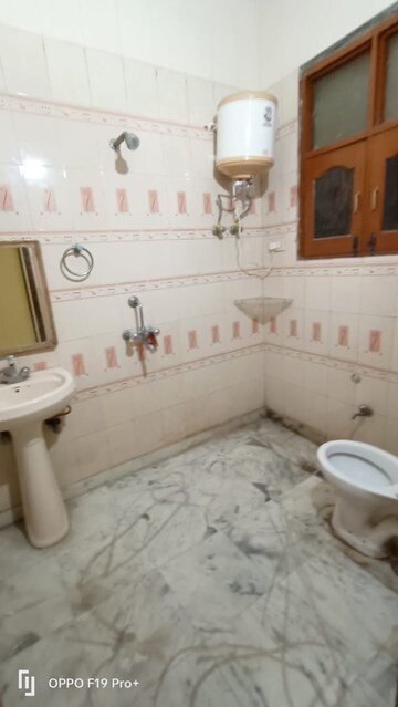 Bathroom in 2 BHK Builder Floor at Sector 31 – for Rent