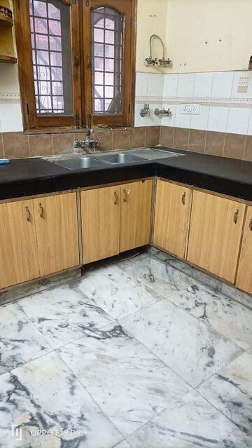 Kitchen in 2 BHK Builder Floor at Sector 31 – for Rent