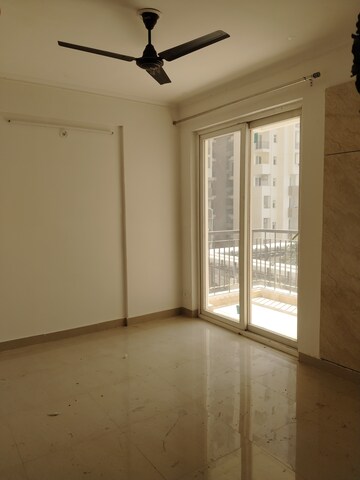 Room in 3 BHK Apartment at Amrapali Riverview, Amrapali Leisure Valley – for Rent
