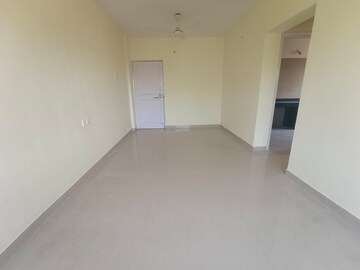 Room in 1 BHK Apartment at Raheja Gardens, Wanwadi – for Rent