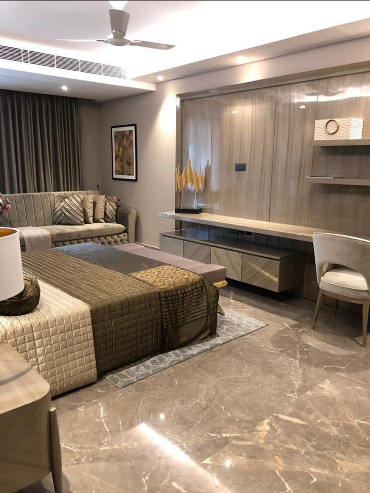 Living Room, dlf-building-10 5 Bedroom 500 Sq.Yd. Builder Floor In Dlf Phase ii Gurgaon 8435600