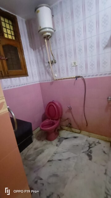 Bathroom in 2 BHK Builder Floor at Sector 31 – for Rent