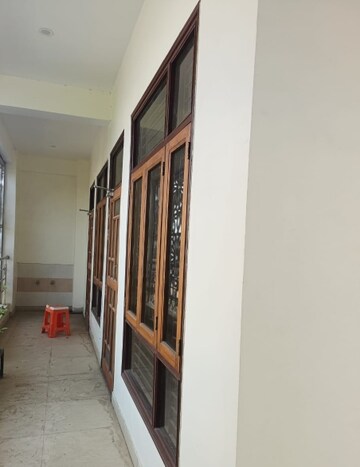 Building Lobby in 2.5 BHK Independent House at Gomti Nagar – for Rent