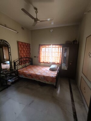 Bedroom in 4 BHK Villa at Lake Gardens – for Sale