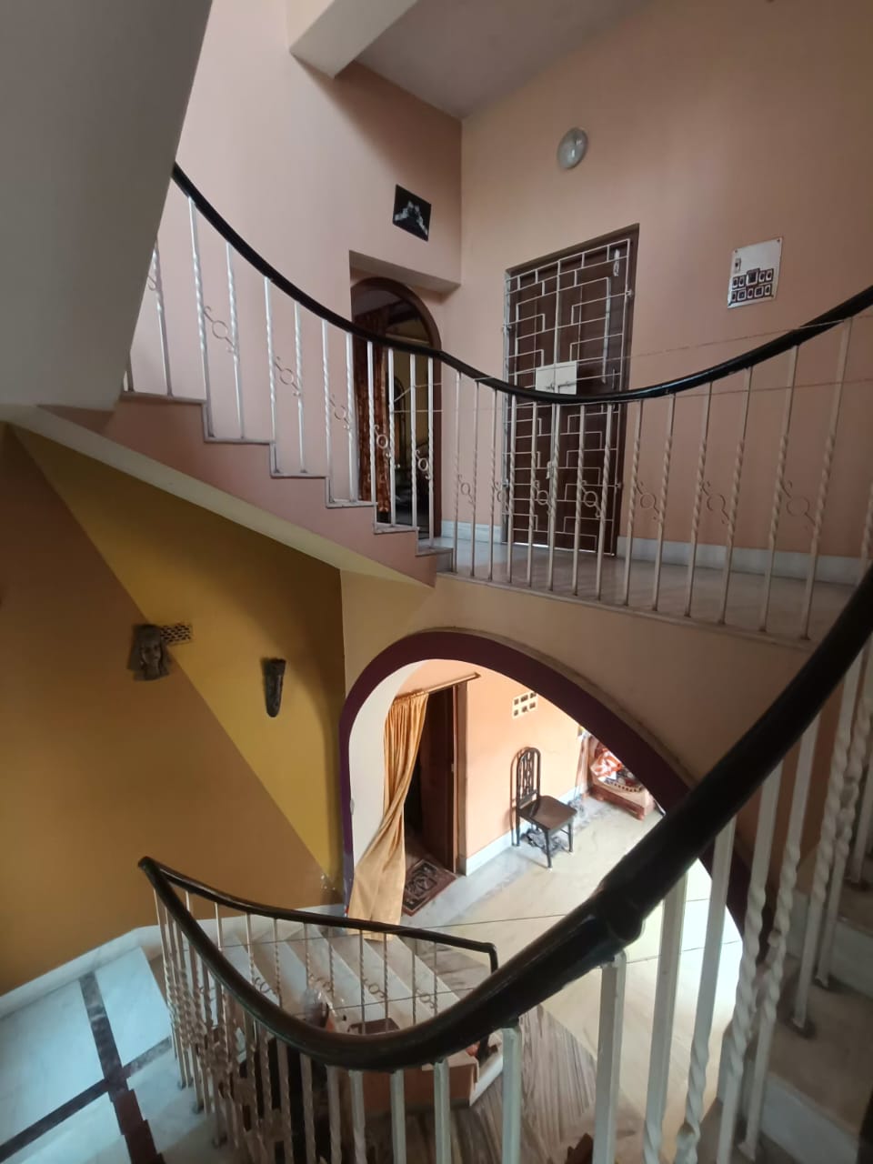 4 BHK + Pooja Room,Extra Room Villa For Sale in Lake Gardens