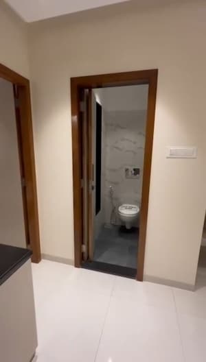 Room in 1 BHK Apartment at Shreeji Plaza, Malad West – for Sale