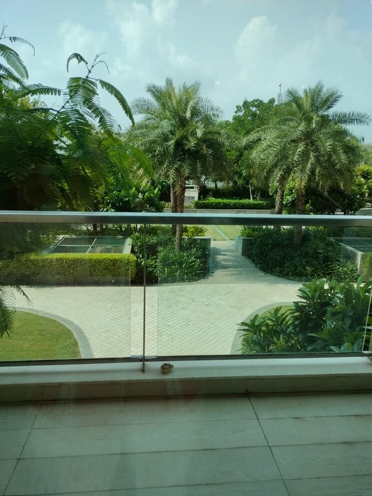 Balcony, dlf-the-crest 4 Bedroom 3497 Sq.Ft. Apartment In Sector 54 Gurgaon 8435665