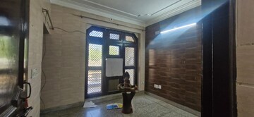 Parking in 2.5 BHK Independent House at Sector 8 – for Rent
