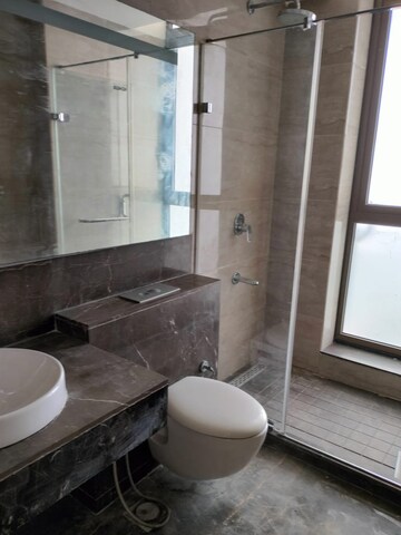 Bathroom in 4 BHK Apartment at DLF The Icon, Dlf Phase V – for Rent