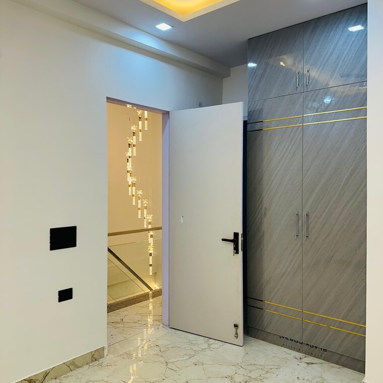 Room, sector 16 greater noida 5 Bedroom 2750 Sq.Ft. Villa In Sector 16 Greater Noida Greater Noida 8436057