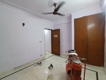 Room in 2 BHK Builder Floor at Khirki Extension – for Rent