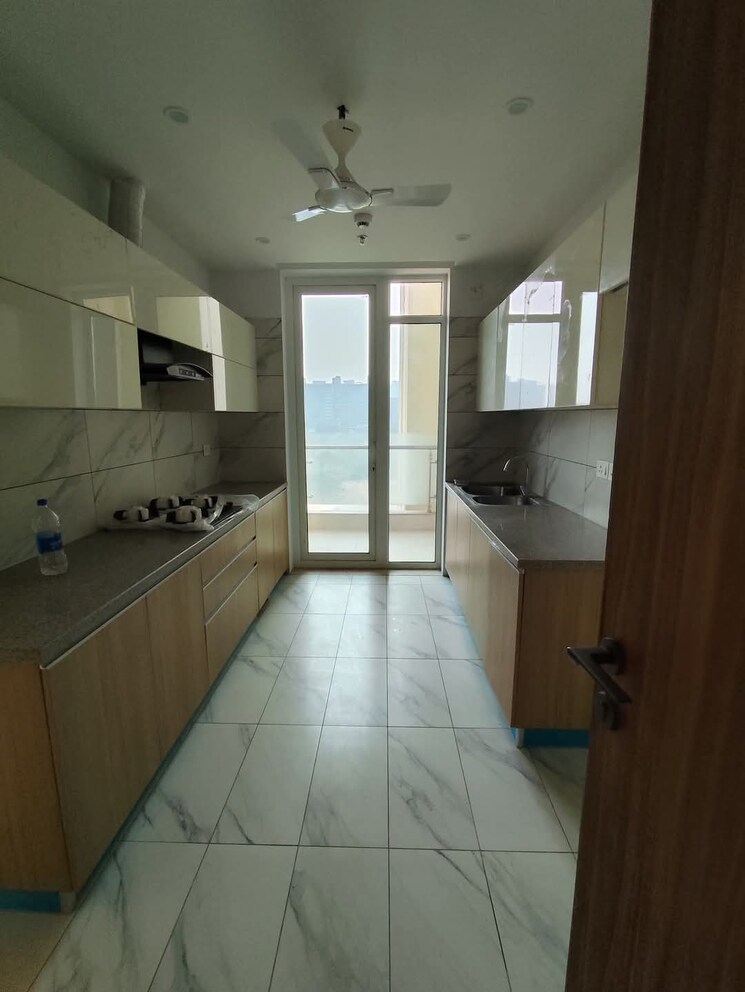 Kitchen, conscient-hines-elevate 3 Bedroom 2095 Sq.Ft. Apartment In Sector 59 Gurgaon 8436147