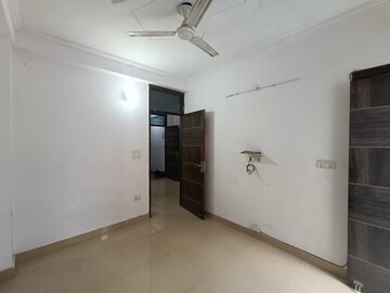 Room in 1 BHK Builder Floor at Khirki Extension – for Rent