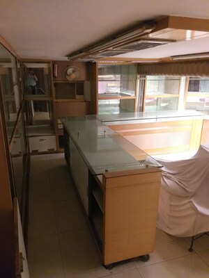  Shop For Sale in Lake Market