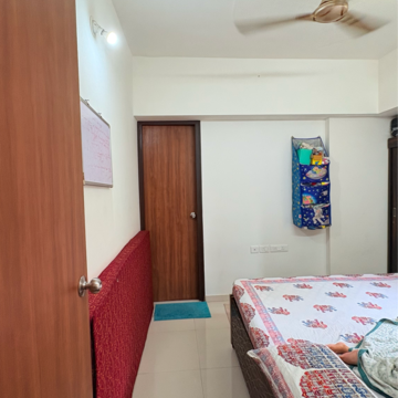 Bedroom in 1 BHK Apartment at Lodha Amara Wing 40 And 41, Sandoz Baug – for Rent