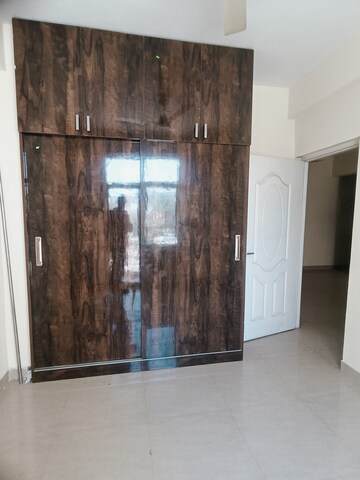 Room in 2 BHK Apartment at Shree Vardhman Mantra, Sector 67 – for Rent