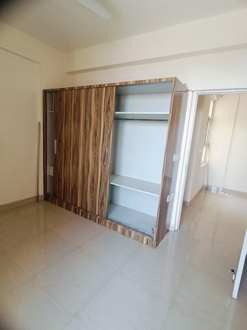 Room in 2 BHK Apartment at Shree Vardhman Mantra, Sector 67 – for Rent