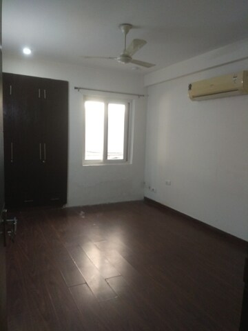 Room in 4 BHK Builder Floor at New Friends Colony – for Rent