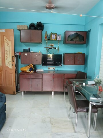 1 BHK Apartment For Rent in Malad East