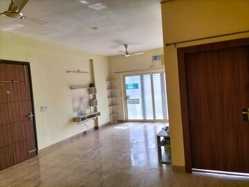 Room in 3 BHK Apartment at Puri Aman Vilas, Sector 89 – for Rent