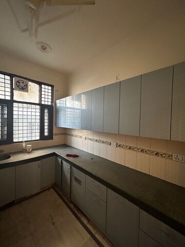Kitchen in 3 BHK Builder Floor at Sector 43 – for Rent