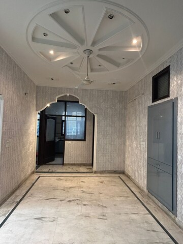 3 BHK Builder Floor For Rent in Sector 43
