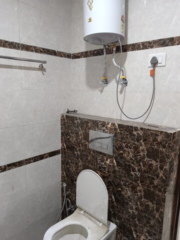 Bathroom in 3 BHK Builder Floor at Sector 43 – for Rent