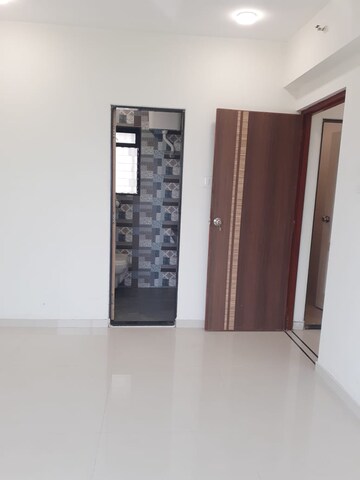 Room in 2 BHK Apartment at Simran Heights Chembur, Chembur – for Rent