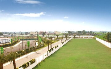 Plot For Sale in Sector 75