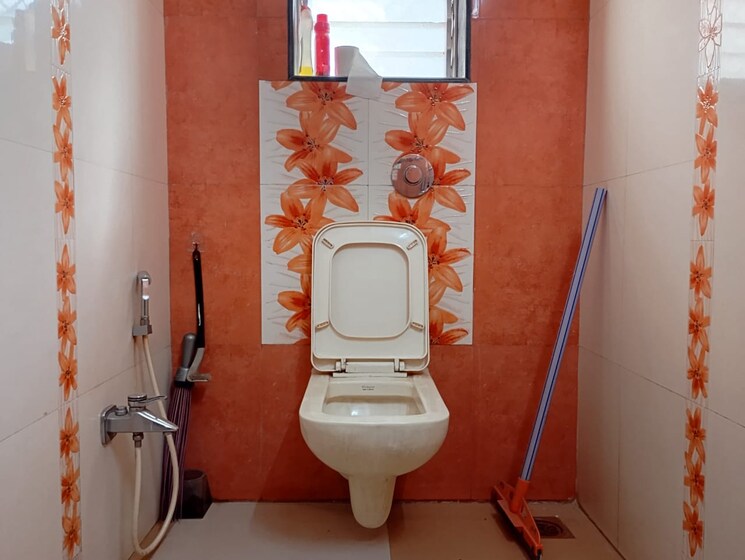 Bathroom, chembur 5 Bedroom 3900 Sq.Ft. Villa In Chembur Mumbai 8436511