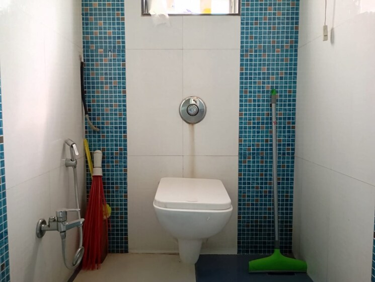 Bathroom, chembur 5 Bedroom 3900 Sq.Ft. Villa In Chembur Mumbai 8436511