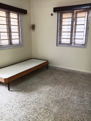 Room in 1 BHK Apartment at Highway Park  Apartment, Kandivali East – for Rent
