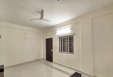 Room in 2 BHK Builder Floor at Hsr Layout – for Rent