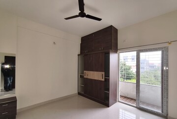 Room in 2 BHK Builder Floor at Hsr Layout – for Rent