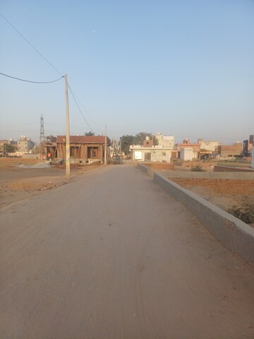  Plot For Sale in Dheeraj Nagar