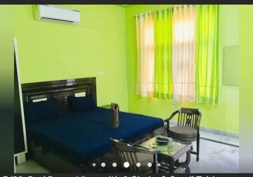 Living Room in 2 BHK Builder Floor at Sainik Plaza, Sector 49 – for Rent