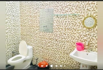 Bathroom in 2 BHK Builder Floor at Sainik Plaza, Sector 49 – for Rent