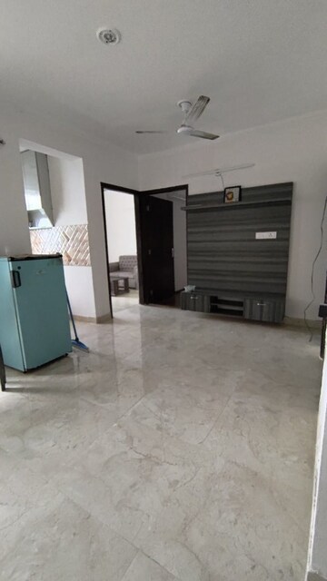 Room in 2 BHK Apartment at Amrapali Leisure Park, Amrapali Leisure Valley – for Rent