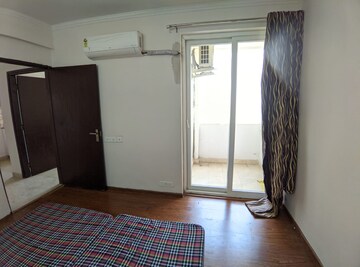 Room in 2 BHK Apartment at Amrapali Leisure Park, Amrapali Leisure Valley – for Rent