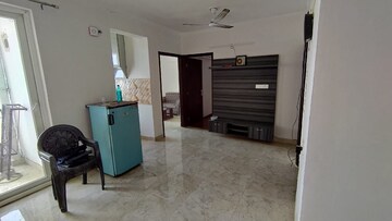Room in 2 BHK Apartment at Amrapali Leisure Park, Amrapali Leisure Valley – for Rent
