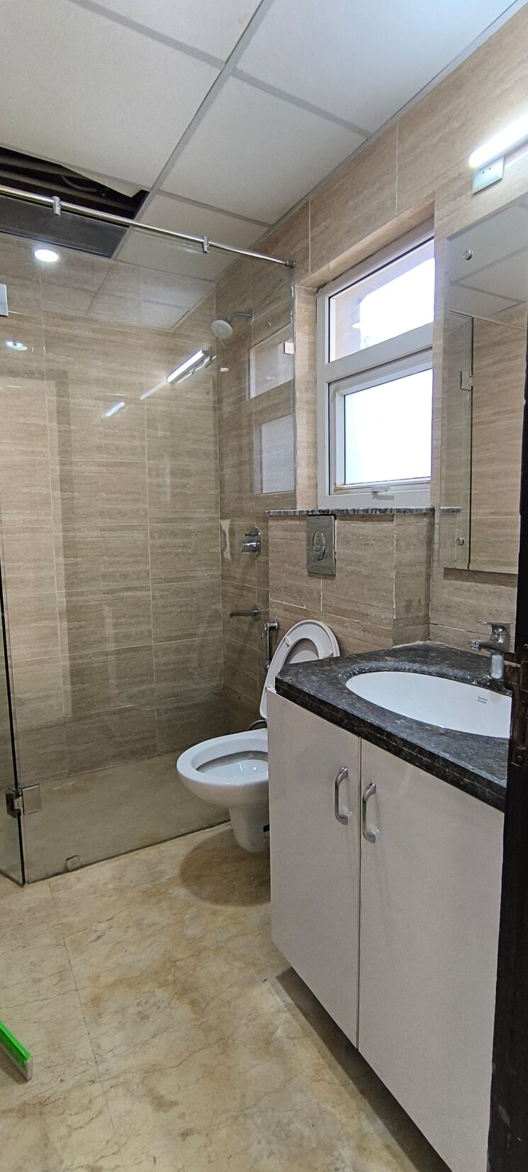 Bathroom, bptp-amstoria 3 Bedroom 2229 Sq.Ft. Builder Floor In Sector 102 Gurgaon 8436748