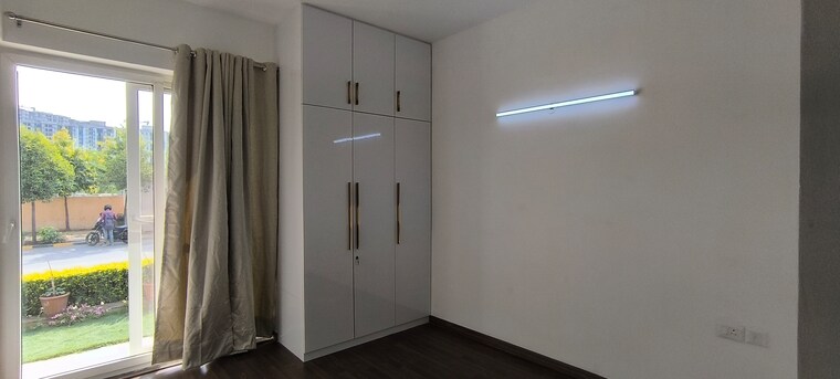 Room, bptp-amstoria 3 Bedroom 2229 Sq.Ft. Builder Floor In Sector 102 Gurgaon 8436748