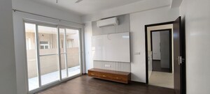 Room in 3 BHK Builder Floor at BPTP Amstoria, Sector 102 – for Sale